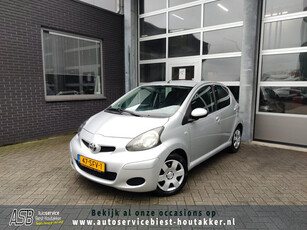 Toyota Aygo 1.0-12V Comfort Navigator | 5-deurs | Airco | Centrale Deurvergrendeling | TomTom Navigatie