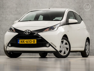 Toyota Aygo 1.0 VVT-i x-play Sport Automaat (NAVIGATIE, CAMERA, ELEK RAMEN, SPORTSTOELEN, BLUETOOTH, ISOFIX, NIEUWSTAAT)