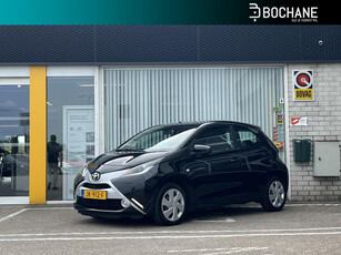 Toyota Aygo 1.0 VVT-i x-play , UNIEK, NL-Auto, Airco, Camera, Bleutooth,