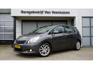 Toyota Verso 1.8 147pk VVT-i Aspiration 7-Zits Pano.Dak Afn.Trekhaak 17inch Clima Stoelverwarming Navi Keyless *Nette Toyota*