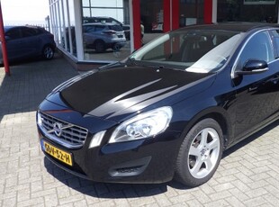 Volvo V 60 1.6 T3 150Pk Momentum Trekhaak/cruise-controle