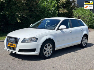 Audi A3 Sportback 1.6 Attraction Business Edition 5DR*Airco*Parkeersensoren*NAP*Dealer onderhouden*LM velgen*APK*2e eig*