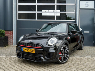 Mini Mini 2.0 John Cooper Works Chili, Harman Kardon Audio, Adaptief onderstel, Head-up, Camera, Adaptieve cruise control, LED