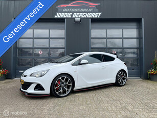 Opel Astra GTC 2.0 Turbo OPC