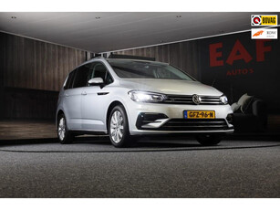 Volkswagen TOURAN 1.5 TSI R Line 7 Persoons / AUT / ACC / Navi / Camera / Open Panoramadak / Led / Pdc / Trekhaak / 17 Inch