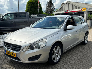 Volvo V60 2.0 D3 5-Cilinder Automaat 2012 Grijs 163 PK