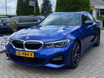 BMW 3 Serie 330D Sedan 2019 M-Pakket NL Auto BTW Blauw