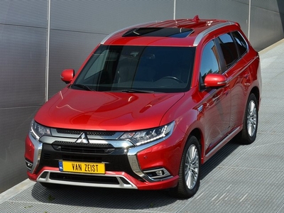 Mitsubishi Outlander PHEV 2.4 INSTYLE 4WD PLUG IN HYBRID