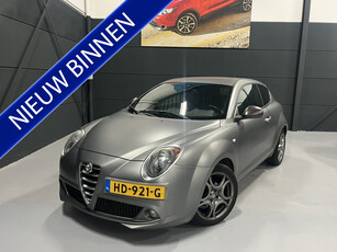 Alfa Romeo MiTo 0.9 TwinAir Racer Climate-Cruisecontrol - Navigatie - Uniek Magno Matgrijs! - 55.000 km !! N.A.P - Orig-NL