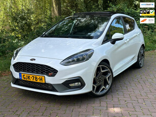 Ford FIESTA 1.5 EcoBoost ST-3 200 pk b.j. 9-2020 , maxton uitlaat systeem ,panodak B&O geluids instal.