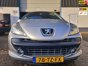 Peugeot 207 1.4-16V XR