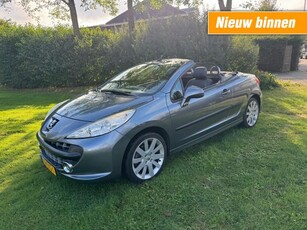 Peugeot 207 CC 1.6 VTI in zeer nette staat met slechts 136 DKM!