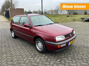 VOLKSWAGEN GOLF 1.8 GL Automaat Fabrieks-Nieuw!!23.000KM Youngtimer!