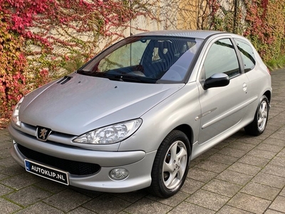 Peugeot 206 1.4-16V QuiksilverAirco