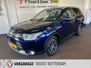 Mitsubishi Outlander 2.0 PHEV Instyle 4WD | Automaat | Panoramadak | Navigatie | Achteruitrijcamera | Trekhaak | Cruise control | Climate control | H