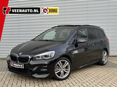 BMW 2-SERIE Gran Tourer 218i 7P. M-Sport Shadow Pano/Trek 2e Paasdag geopend van 12:uur tot 16:00 uur