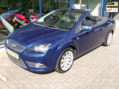 Ford Focus Coupé-Cabriolet 2.0-16V Titanium