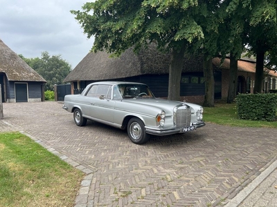 Mercedes-Benz 300-serie 300 SE coupé Oldtimer