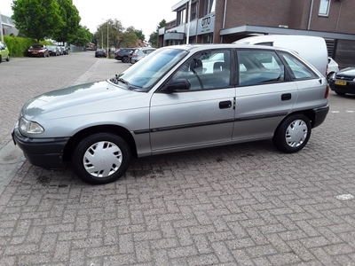 Opel Astra 1.4I GL / 1e EIGENAAR NAP 45322 KM