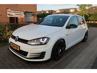 Volkswagen Golf 2.0 TSI GTI