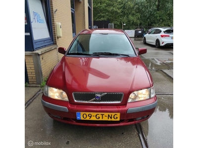 Volvo V40 1.8