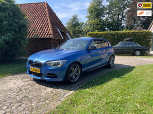 BMW 1-serie M135i-320PK-LEER-CAMERA-AKRAPOVIC-XENON-