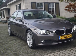 BMW 3-serie 320D Sedan Org. NL Navi / Xenon Leer 18 inch Nette Auto!