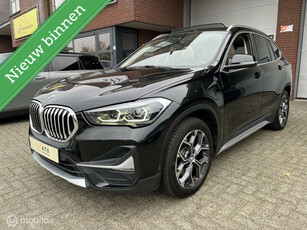 BMW X1 XDrive25e High Executive PANO-DAK*HUD*CAMERA*LEDER*