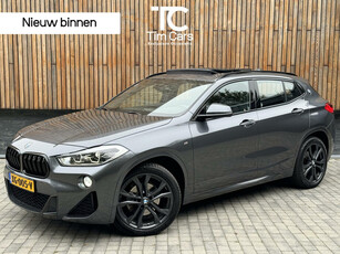 BMW X2 sDrive18i High Executive M-sport Automaat | Panoramadak | Lederen interieur | LED verlichting | Sfeerverlichting | DAB radio | Head-up display | Achteruitrijcamera | Parkeersensoren voor en achter