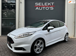 Ford Fiesta 1.6 ST2 182 Pk Navigatie/Cruise/Climate/Stoelverwarming/LED/Recaro/Bluetooth/18 Inch/USB/AUX/Xenon/Leder/Apk 08-2025