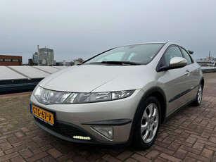 Honda Civic 1.8 Sport /Airco/Cruise/Trekhaak/Nieuwe APK