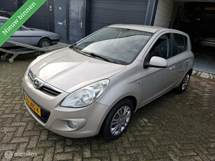 Hyundai i20 1.2i DynamicVersion Airco/nette auto!