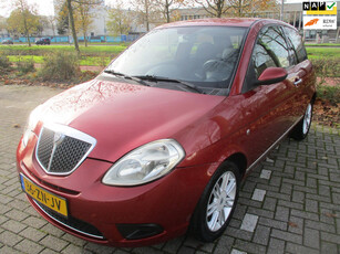 Lancia Ypsilon 1.4-16V Oro Automaat Airco