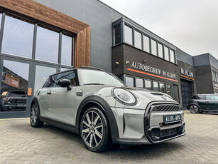 Mini Mini 2.0 Cooper S MINI Yours F1 aut 178pk/nardo/blackline/pano/camera/btw