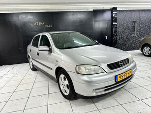 Opel Astra 1.6 Diamond Airco en stoelverwarming