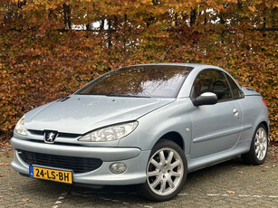 Peugeot 206 CC 2.0-16V, 136Pk, 2003, Nieuwe APK, Leder interieur, Climate control, Radio, Origineel nederlands,