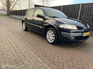 Renault Megane 1.6-16V Tech Line