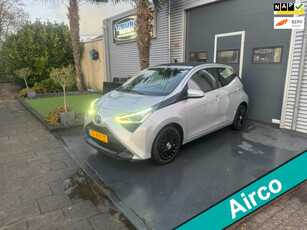 Toyota Aygo 1.0 VVT-i x-play AIRCO Navi