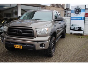 Toyota Tundra 5.7 V8 Double Cab