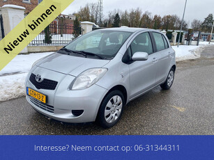 Toyota Yaris 1.3 VVTi Terra Nieuwe Apk 5 deurs