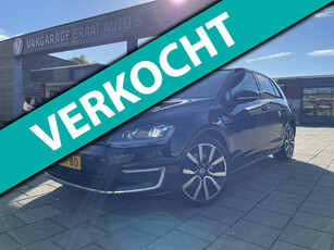 Volkswagen Golf 1.4 TSI GTE l PANO l LEDER l ADAP CRUISE l RIJKLAAR!