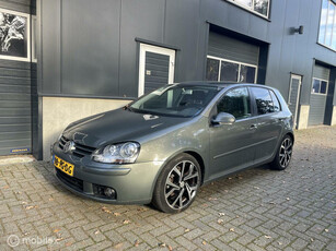 Volkswagen Golf 2.0 FSI Sportline