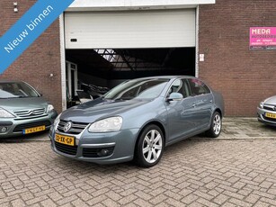 Volkswagen Jetta 1.6 FSI Comfortline (bj 2007)