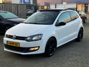 Volkswagen Polo 1.4-16V Highline Nieuw Distributie | Pano | Carplay