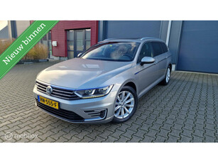 VW Passat Variant 1.4 TSI GTE /Pano-dak/Trekhaak/Alcantara