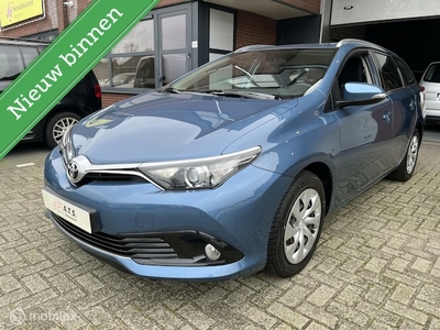 Toyota Auris Benzine