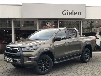 Toyota Hilux 2.8 4WD 204PK Dubbele Cabine Invincible | Grijs Kenteken, Leer, Stoelverarming, JBL, Navigatie, Direct Leverbaar