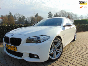 BMW 5-serie Touring 528i M Sport Edition High Executive , Panodak / Navi-Multimedia / Led / Xenon / Elec.Trekhaak / M Pakket / 19