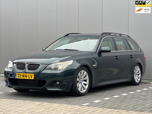 BMW 5-serie Touring 530i High Executive M-Uitvoering | Comfortstoelen met memory | Panoramadak | Xenon