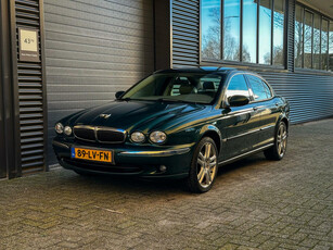 Jaguar X-type 2.0 V6 | Racing Green Metallic